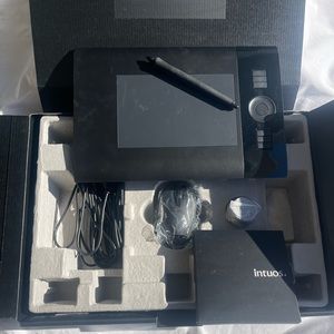 Wacom Intuos4 professional pen tablet